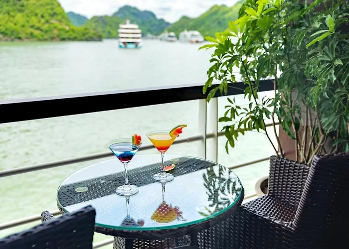 Le Journey Elegance Cruise 5* Ha Long