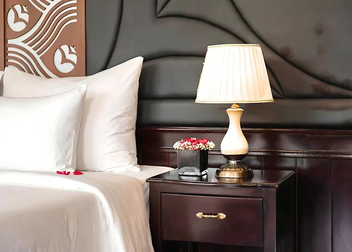 Le Journey Elegance Cruise  Ha Long